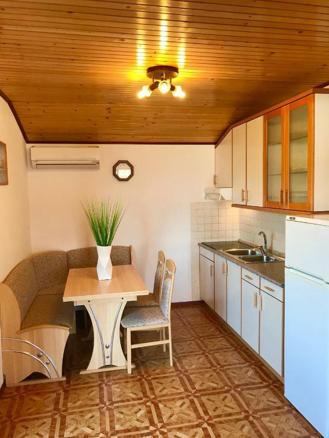 Apartmani Lisac Baška Eksteriør billede