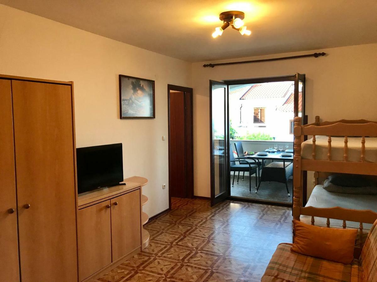 Apartmani Lisac Baška Eksteriør billede
